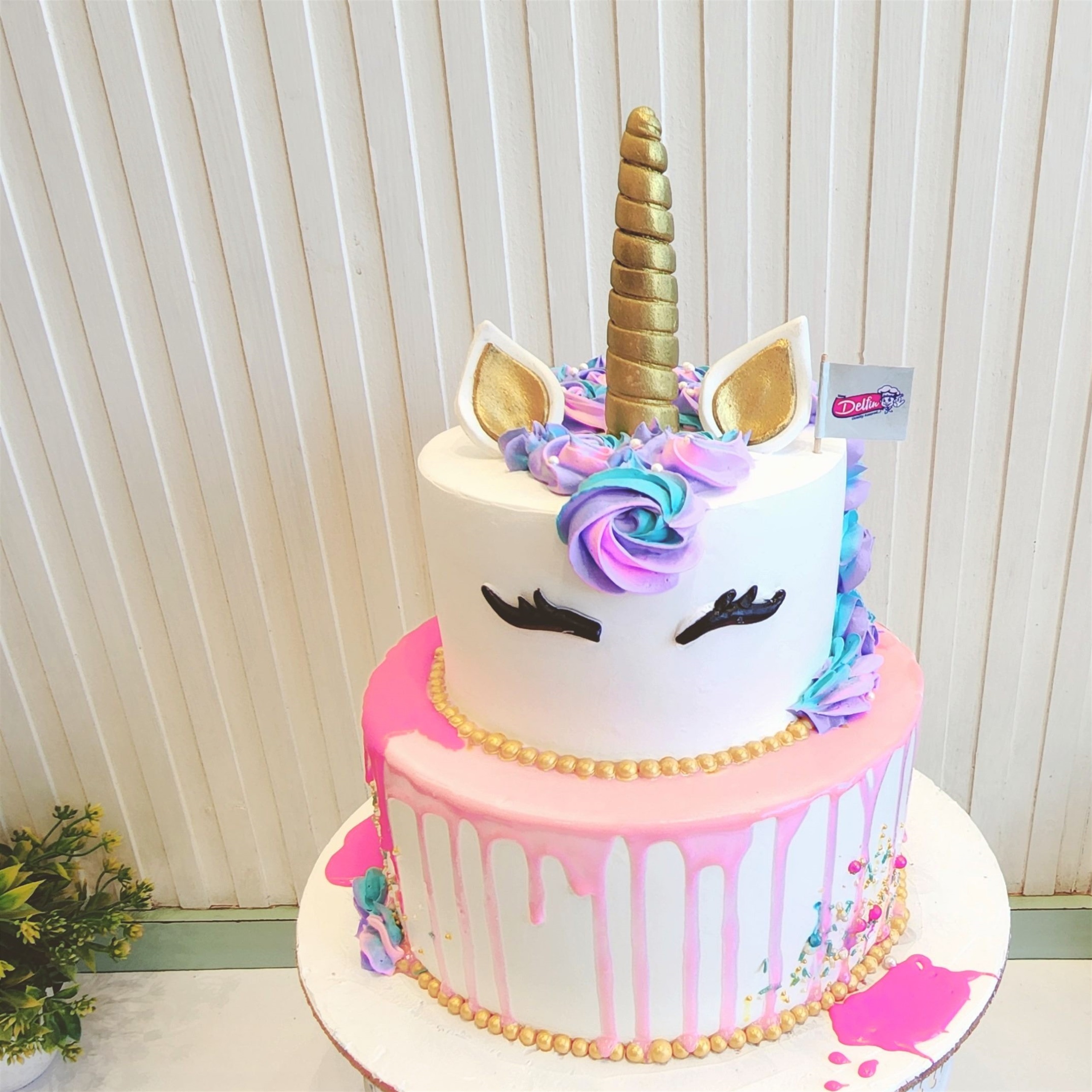 Customized cake