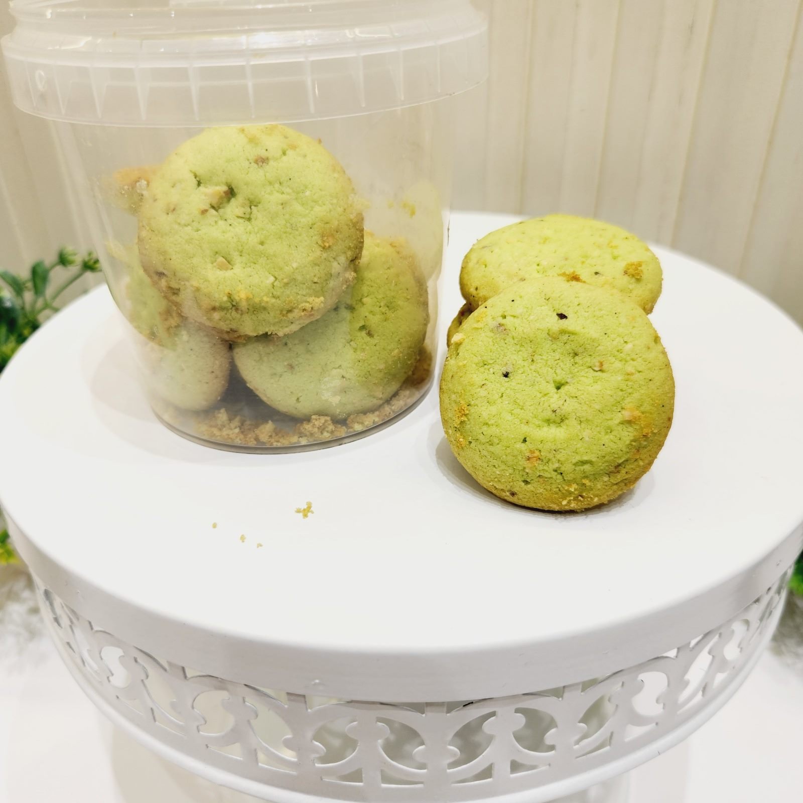 Butter cookies tub